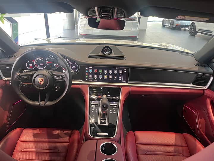 Porsche Panamera, 2023 — фото 8 из 9