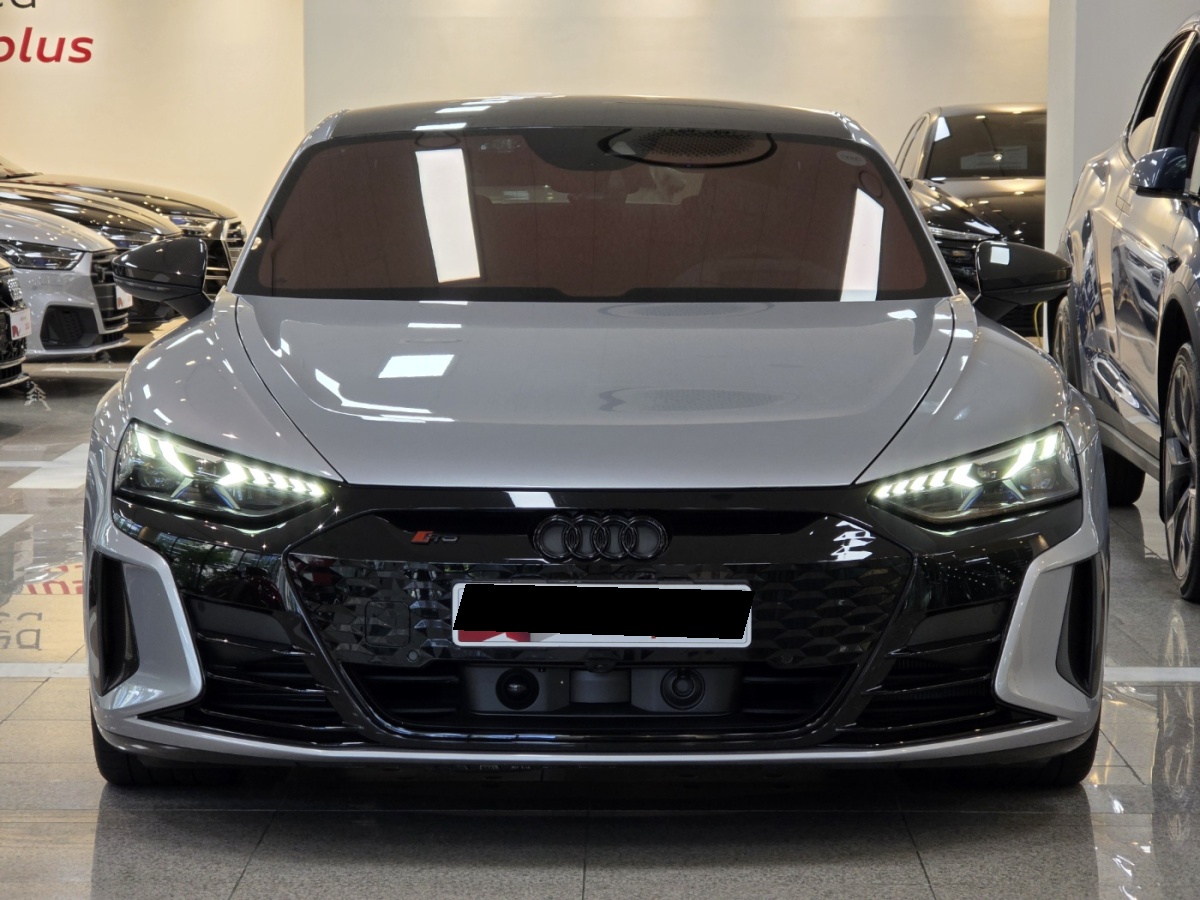 Audi RS e-tron GT, 2022 — фото 3 из 12