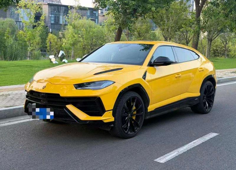 Lamborghini Urus, 2023 — купить в Оренбурге под ключ