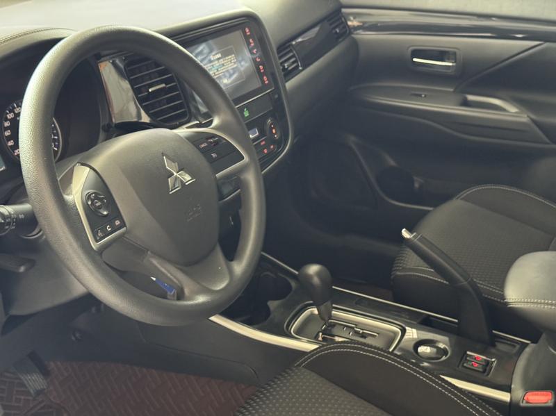 Mitsubishi Outlander, 2021 — фото 6 из 10