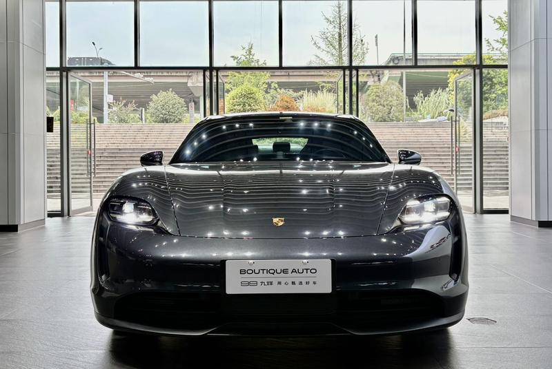 Porsche Taycan, 2023 — фото 2 из 12