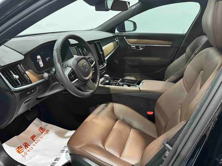 Volvo S90 Hybrid, 2024 — фото 5 из 9