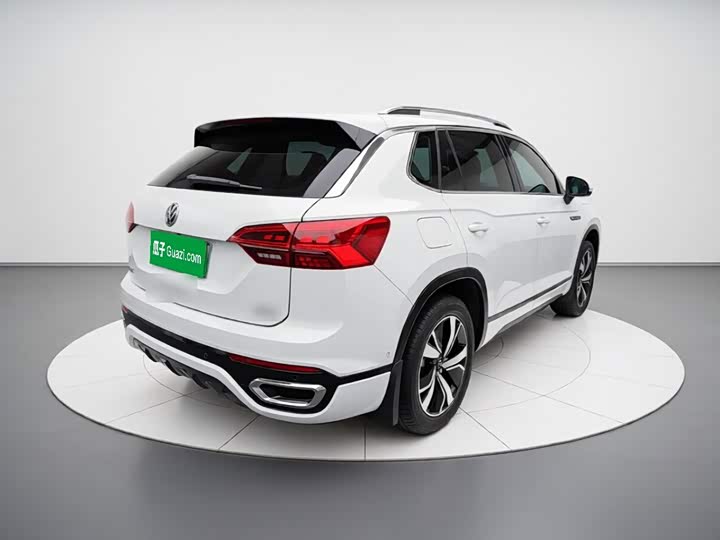 Volkswagen Tayron GTE Hybrid, 2022 — фото 4 из 9