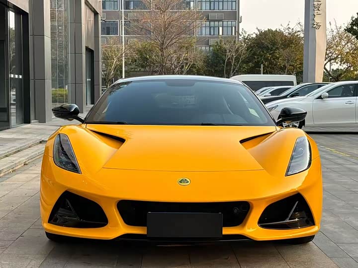 Lotus Emira, 2023 — фото 2 из 9