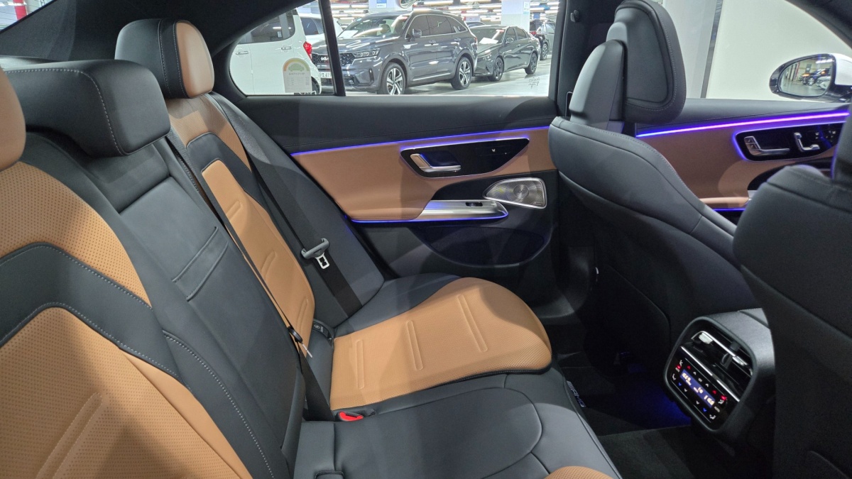 Mercedes-Benz E-Class, 2026 — фото 11 из 12