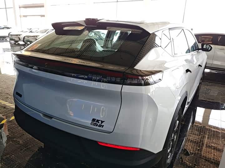 Dongfeng Aeolus Sky EV01, 2025 — фото 5 из 9