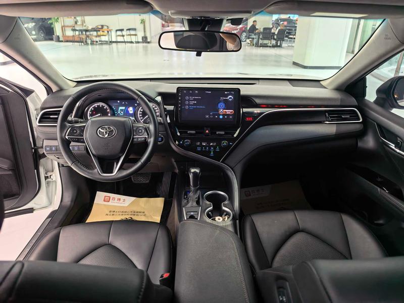 Toyota Camry, 2021 — фото 10 из 12