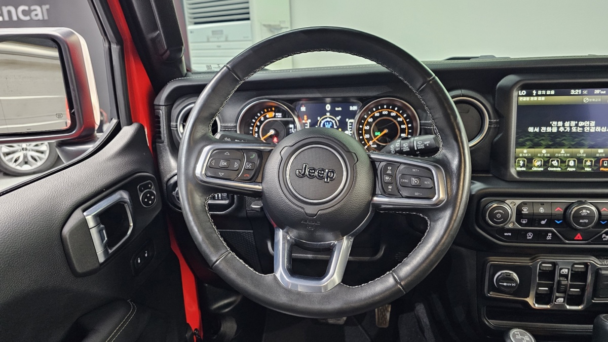 Jeep Wrangler, 2023 — фото 12 из 12