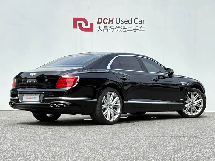 Bentley Flying Spur Hybrid, 2023 — фото 4 из 9