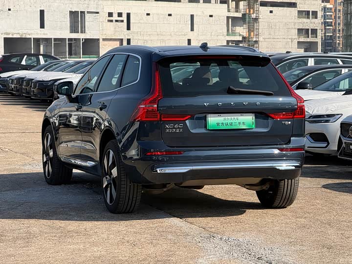 Volvo XC60 Hybrid, 2024 — фото 7 из 9