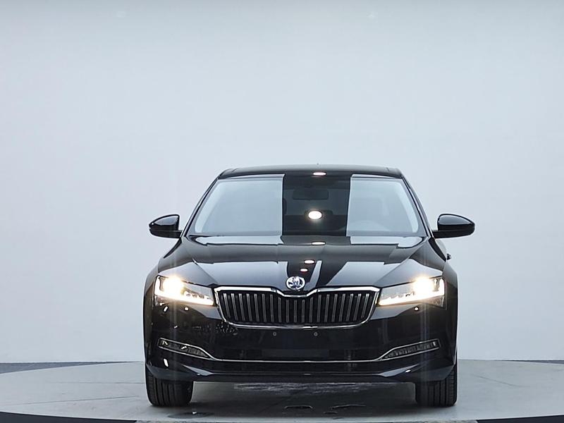 Skoda Superb, 2024 — фото 2 из 12