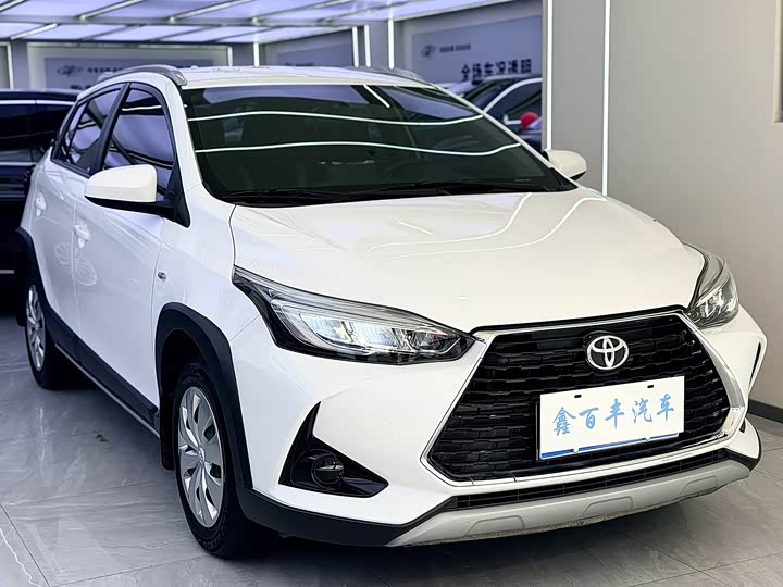 Toyota Yaris L Hatchback, 2022 — фото 3 из 9