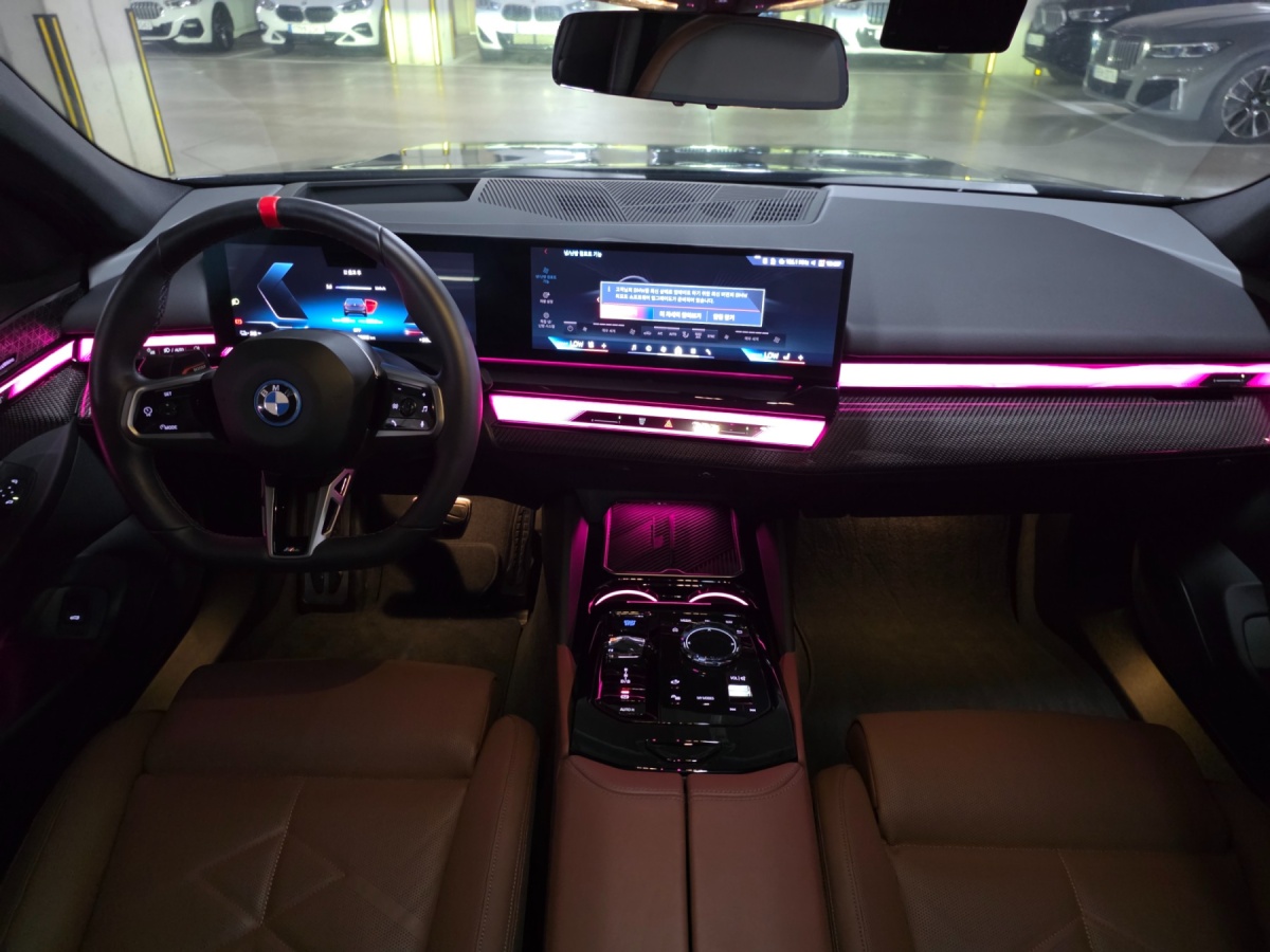 BMW i5, 2025 — фото 7 из 12