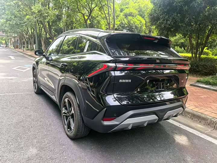 Geely Galaxy L7, 2024 — фото 5 из 9