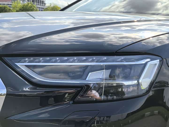 Audi A8, 2023 — фото 5 из 9