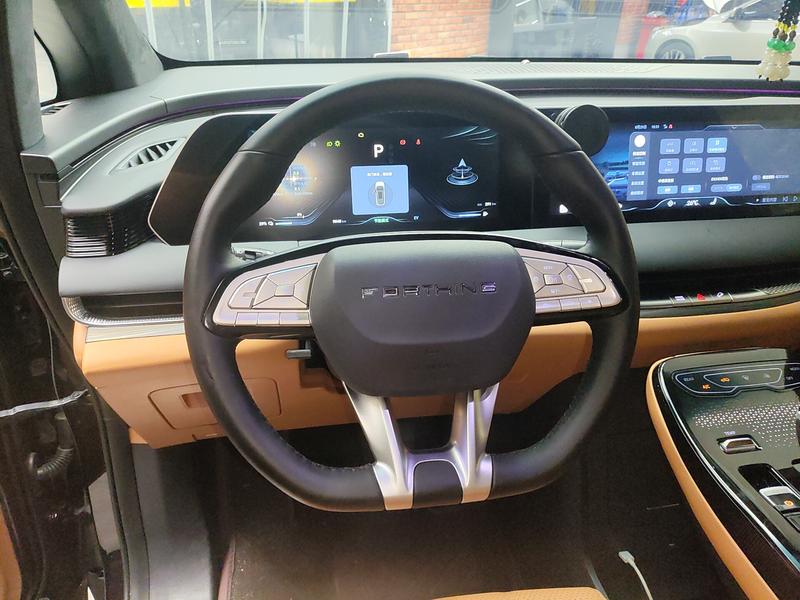 Dongfeng Forthing Xinghai V9, 2026 — фото 7 из 12
