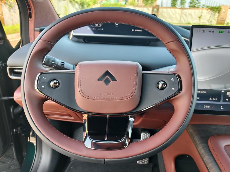 GAC Hyptec HL, 2025 — фото 10 из 12