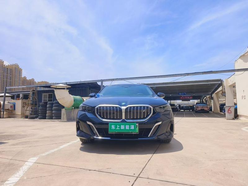 BMW i5, 2024 — фото 2 из 9