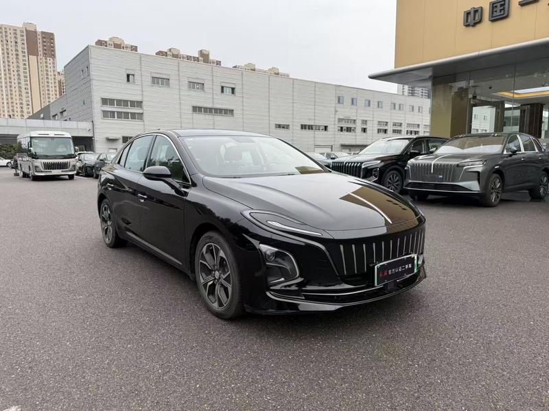Hongqi E-QM5, 2024 — фото 3 из 9