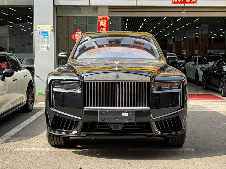 Rolls-Royce Cullinan, 2024 — фото 2 из 9