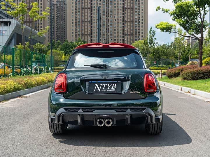 Mini Mini JCW, 2021 — фото 5 из 9