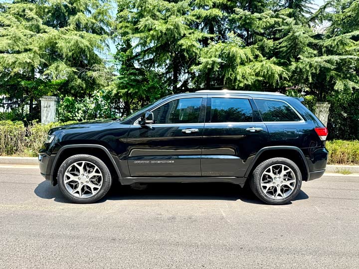 Jeep Grand Cherokee, 2021 — фото 2 из 9