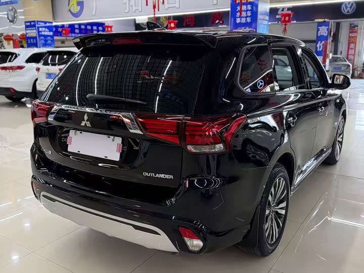 Mitsubishi Outlander, 2021 — фото 9 из 9