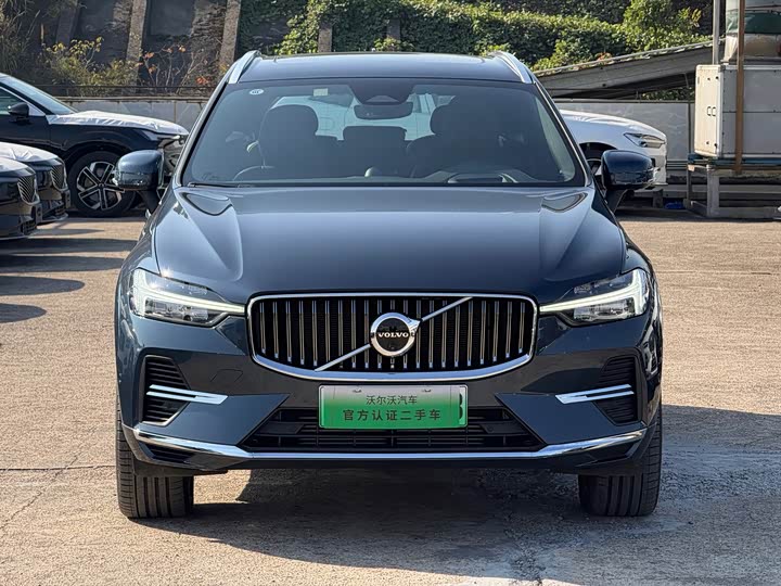 Volvo XC60 Hybrid, 2024 — фото 2 из 9