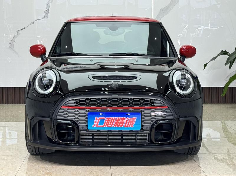 Mini Mini JCW, 2022 — фото 2 из 12