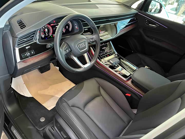 Audi Q7, 2024 — фото 8 из 9