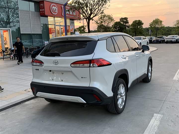 Toyota Corolla Cross, 2025 — фото 8 из 9