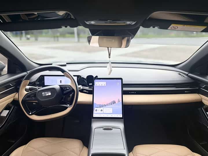 Geely Galaxy L6, 2023 — фото 9 из 9