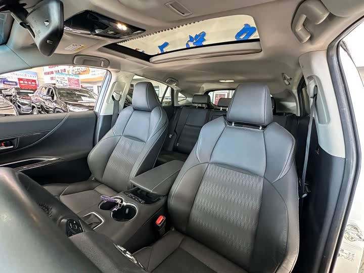 Toyota Venza, 2023 — фото 8 из 9