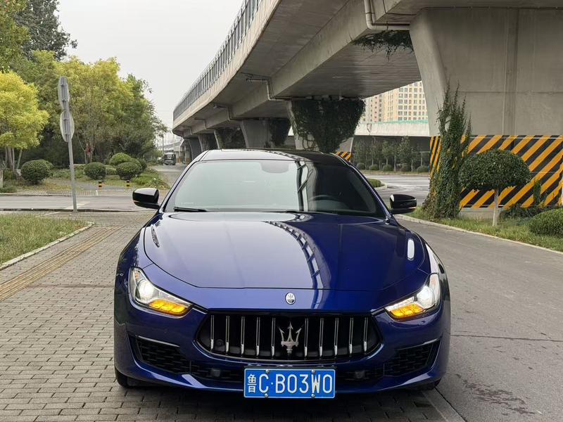 Maserati Ghibli, 2023 — фото 2 из 10
