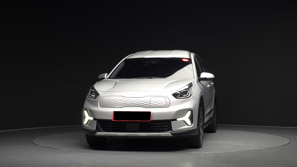 Kia Niro, 2022 — фото 3 из 12
