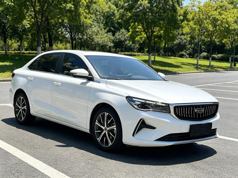 Geely Emgrand, 2022 — фото 3 из 12