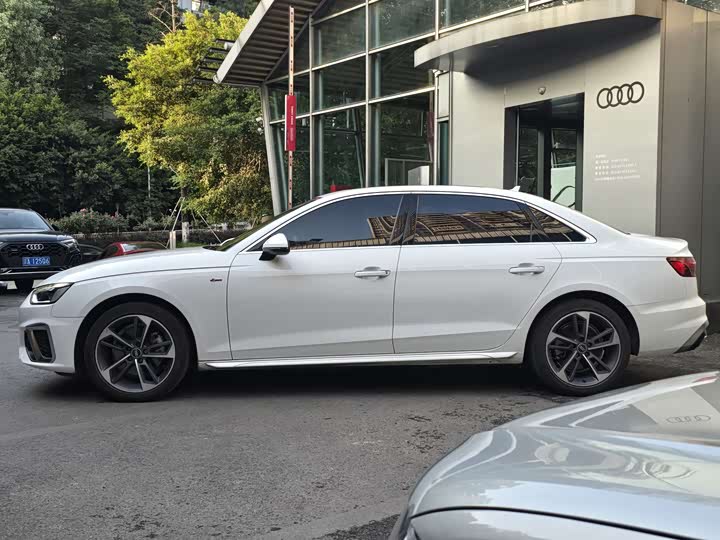 Audi A4L, 2023 — фото 7 из 9