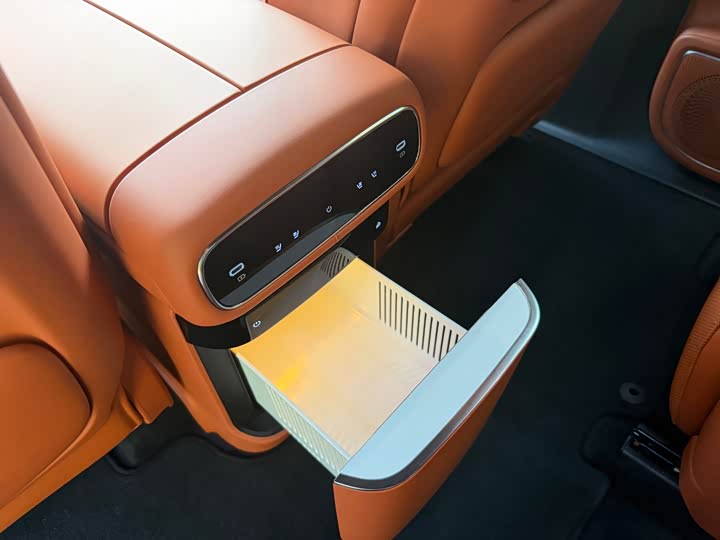 Geely Galaxy M9, 2025 — фото 8 из 9