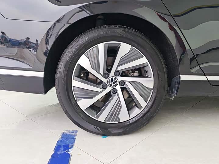 Volkswagen Magotan GTE Hybrid, 2022 — фото 6 из 9