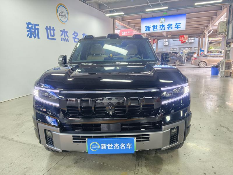 BYD FangChengBao Leopard 8, 2025 — фото 2 из 12