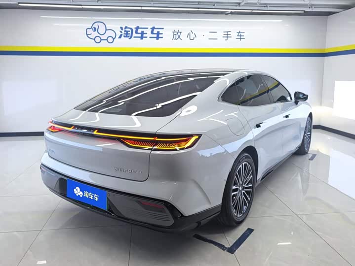 Geely Galaxy Starshine 8 EM-i, 2025 — фото 3 из 9
