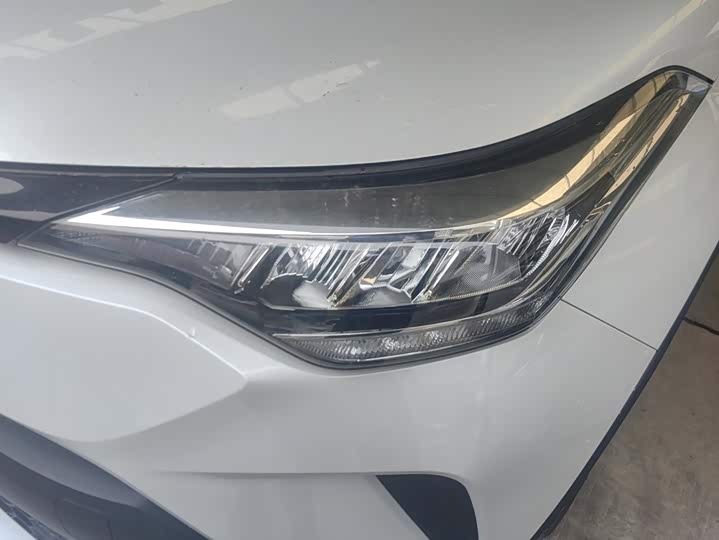 Toyota C-HR, 2022 — фото 5 из 9