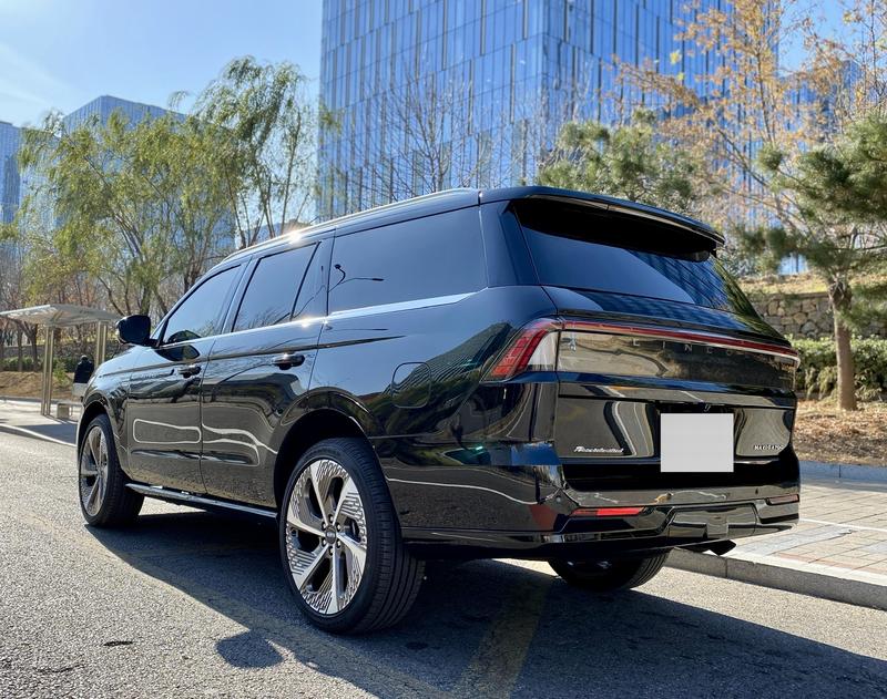 Lincoln Navigator, 2025 — фото 4 из 12