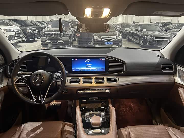 Mercedes-Benz GLS-Class, 2023 — фото 11 из 12