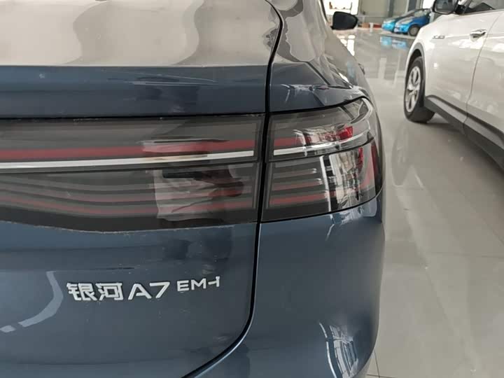 Geely Galaxy A7, 2025 — фото 8 из 9