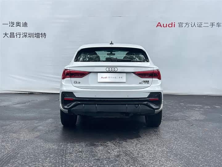 Audi Q3 Sportback, 2023 — фото 5 из 9