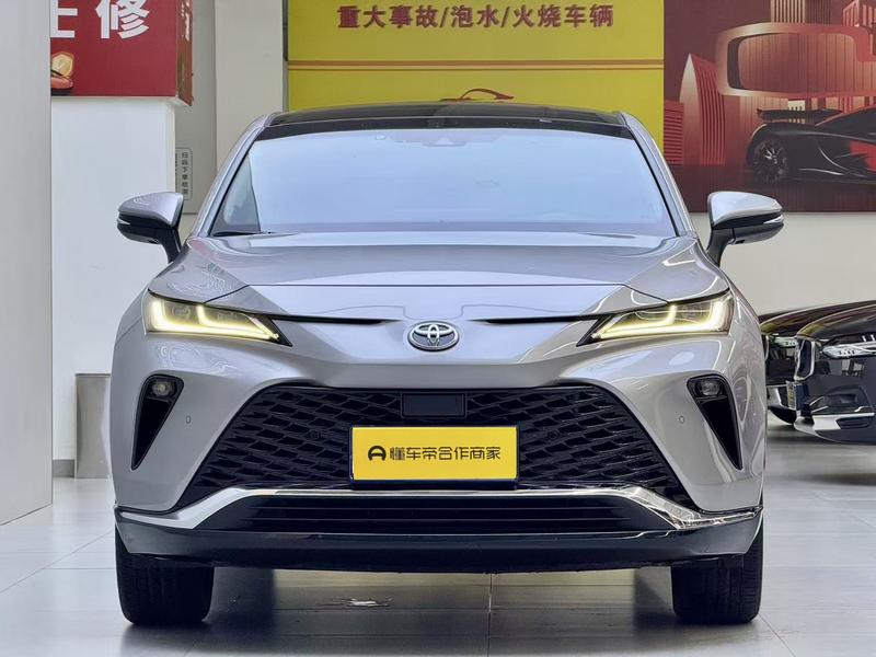 Toyota Venza, 2022 — фото 2 из 10