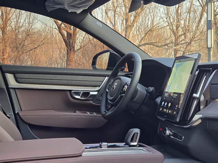 Volvo S90, 2025 — фото 6 из 9