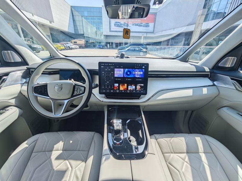 Volvo EM90, 2023 — фото 9 из 12