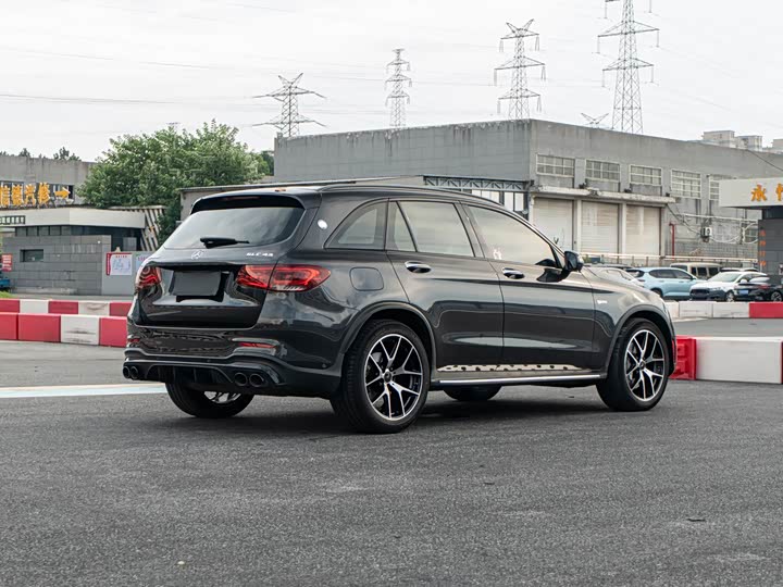 Mercedes-Benz GLC-Class AMG, 2022 — фото 4 из 9